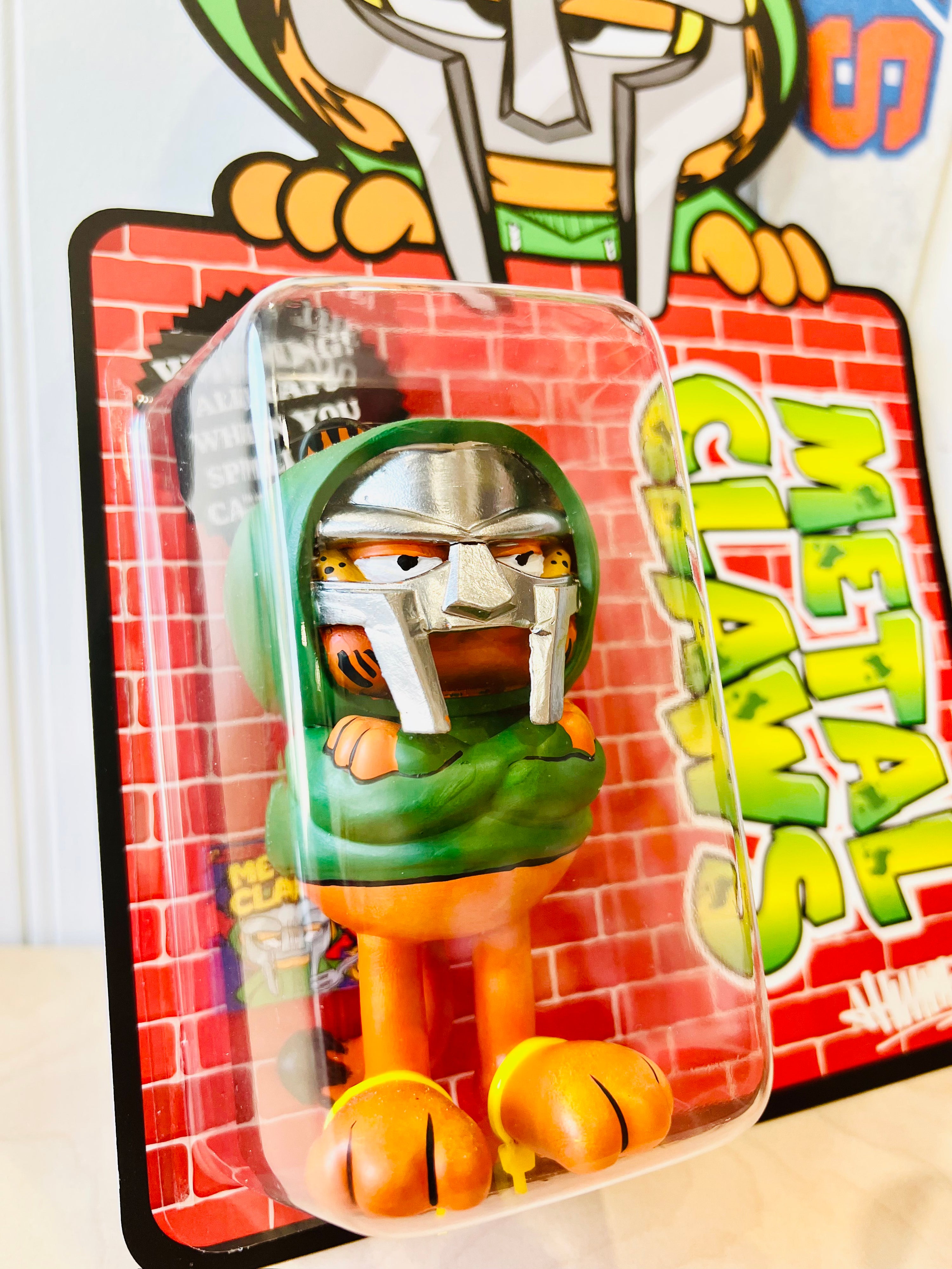 Metal Claws Collectible Toy